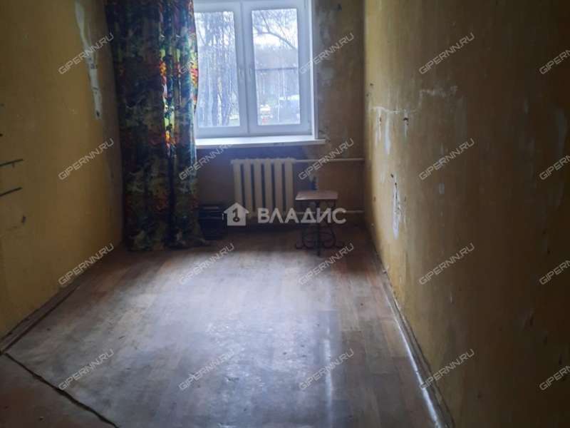 трёхкомнатная квартира на улице Героя Юрия Смирнова дом 37