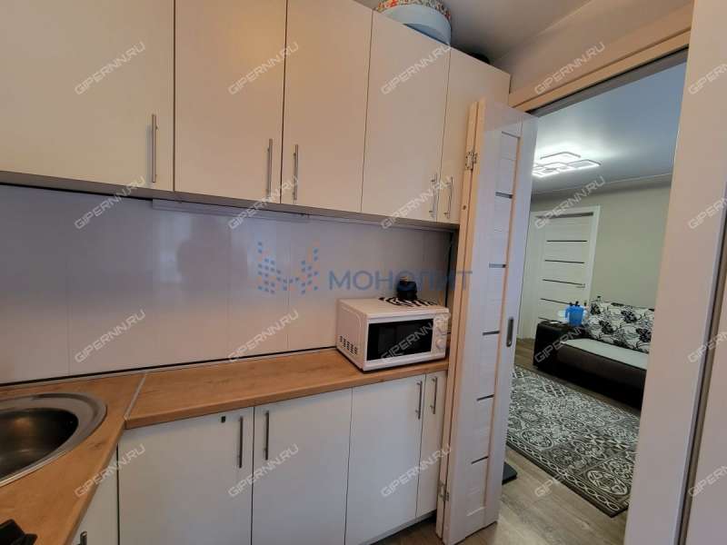 двухкомнатная квартира на улице Сутырина дом 18