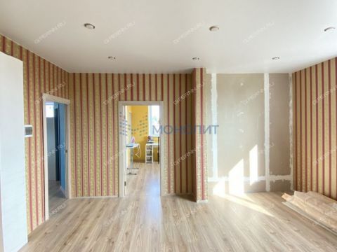 dom-rabochiy-poselok-reshetiha-volodarskiy-rayon фото