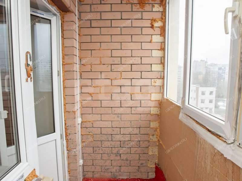 трёхкомнатная квартира на Вятской улице дом 1
