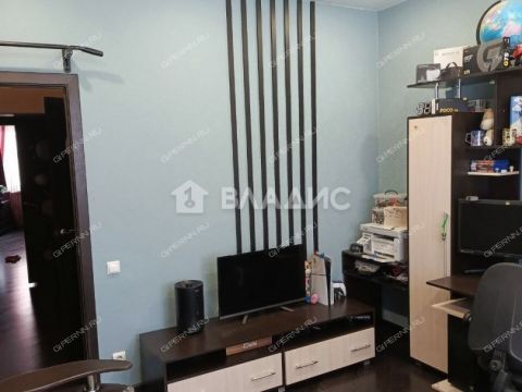 3-komnatnaya-ul-rodionova-d-39 фото