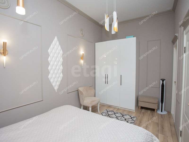 трёхкомнатная квартира на улице Июльских Дней дом 1 к2