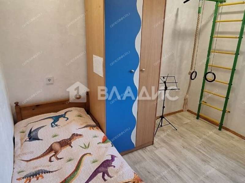 трёхкомнатная квартира на улице Героя Советского Союза Усилова дом 1 к4