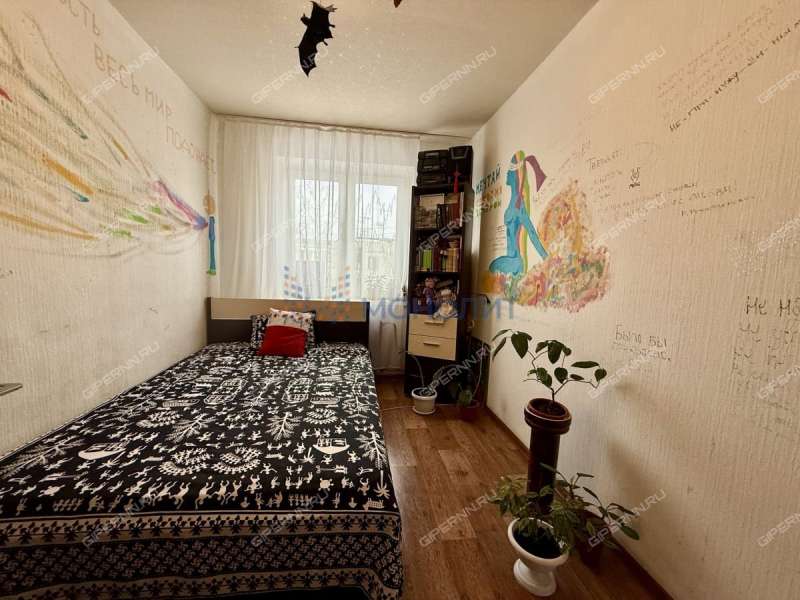 трёхкомнатная квартира на проспекте Кораблестроителей дом 33