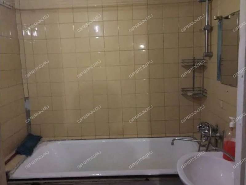 трёхкомнатная квартира на улице Максима Горького дом 152а