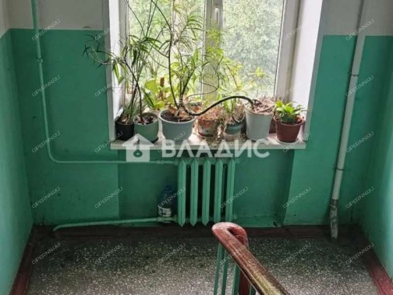 комната в доме 4 на улице Космонавта Комарова