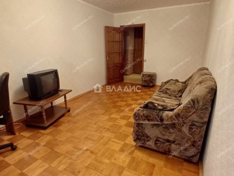 3-komnatnaya-ul-verhnepecherskaya-d-4 фото
