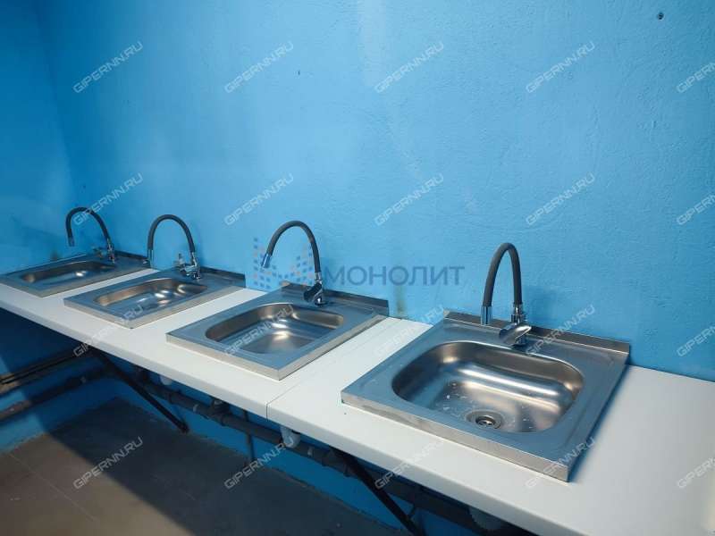 здание под офис, производственную площадь на Школьной улице село Смольки