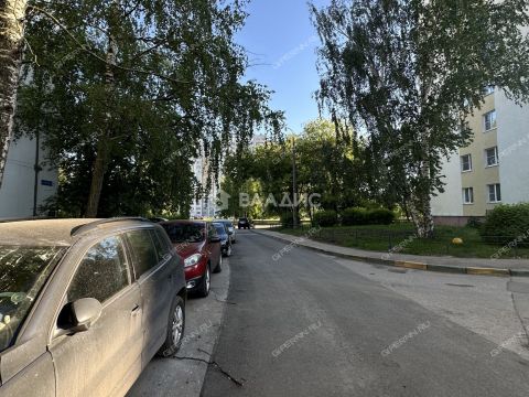 1-komnatnaya-ul-admirala-makarova-d-7 фото