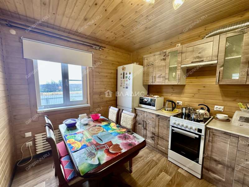 дом на улице Радужная село Арманиха