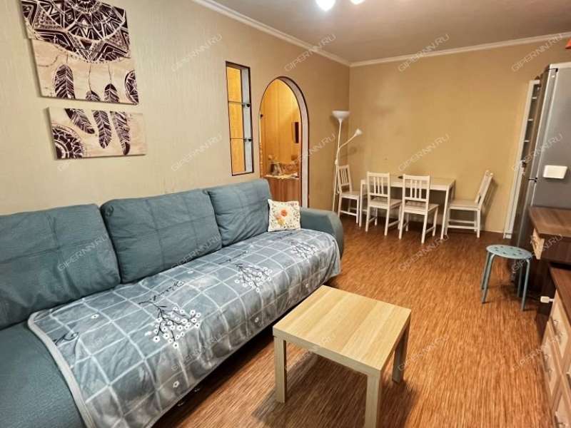 трёхкомнатная квартира на улице Адмирала Васюнина дом 8