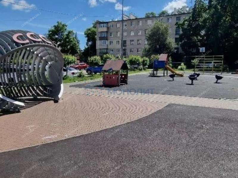 трёхкомнатная квартира на проспекте Гагарина дом 99 к1