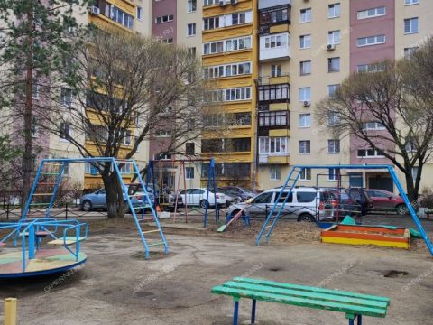 3-komnatnaya-ul-molitovskaya-d-2 фото