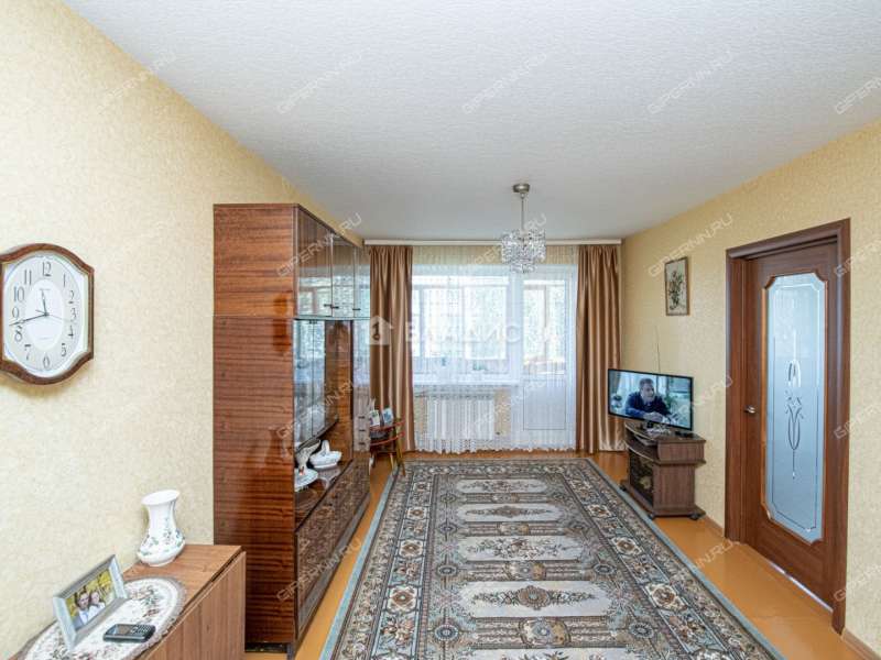 трёхкомнатная квартира на улице Островского дом 1