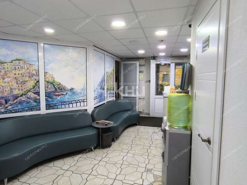 помещение под недвижимость под медицинские учреждения на улице Звездинка