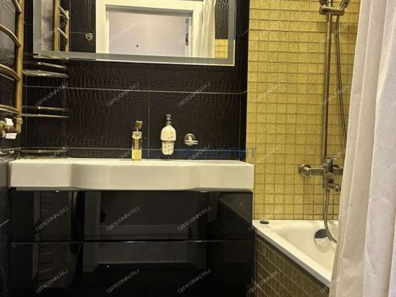 трёхкомнатная квартира на Мещерском бульваре дом 9