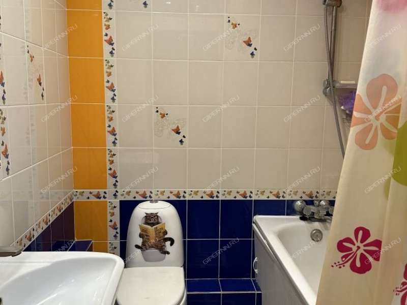 трёхкомнатная квартира на проспекте Гагарина дом 109