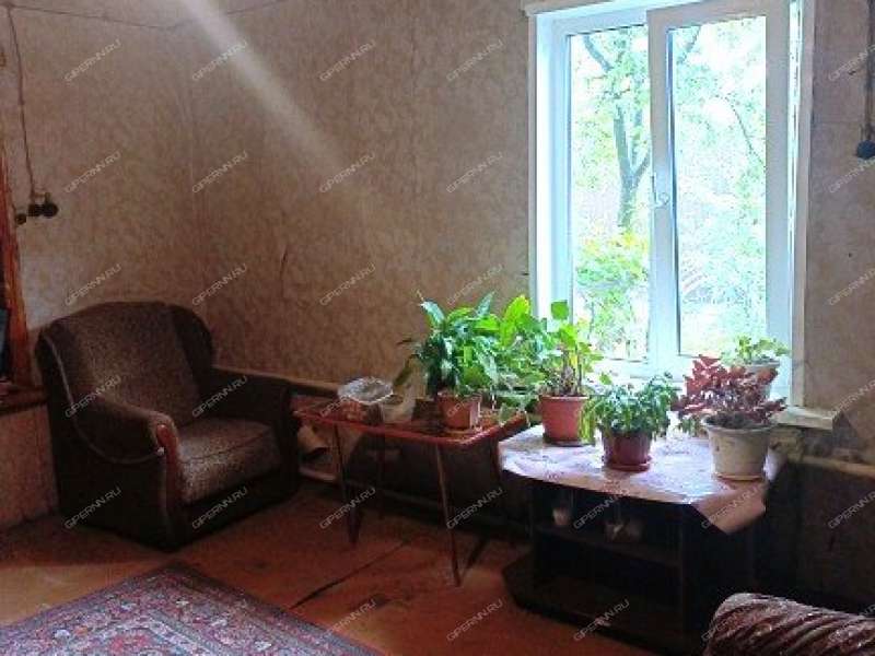 здание под офис, недвижимость под автобизнес на улице Застройщиков