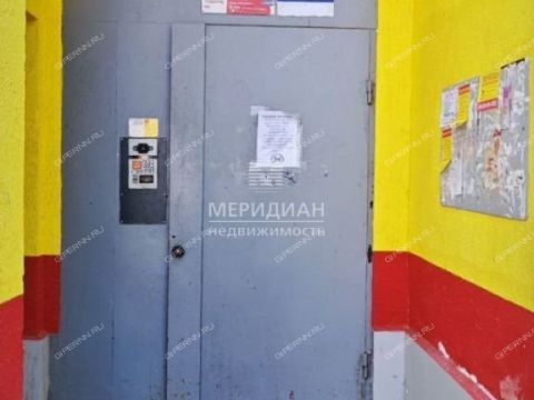 4-komnatnaya-ul-volzhskaya-d-40 фото