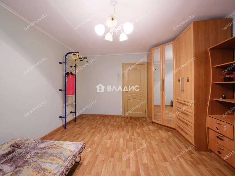 трёхкомнатная квартира на улице Шаляпина дом 15