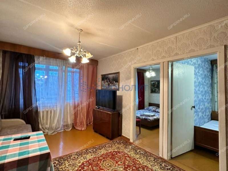 трёхкомнатная квартира в 6-м микрорайоне дом 11