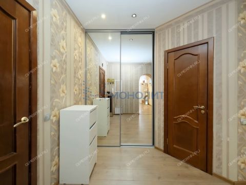 2-komnatnaya-ul-nizhne-pecherskaya-d-6 фото