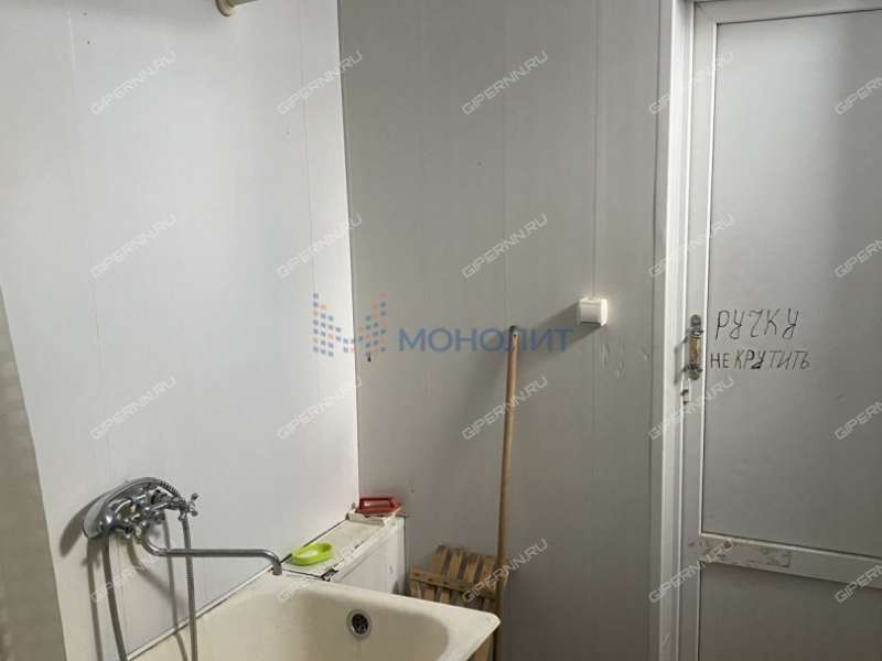 комната в доме 203 на Московском шоссе