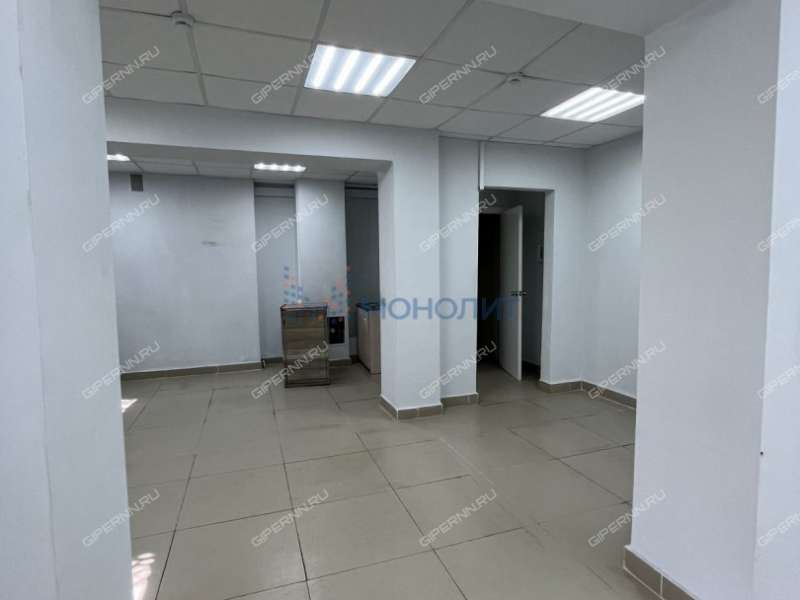 помещение под помещение свободного назначения, торговую площадь на улице Буревестника