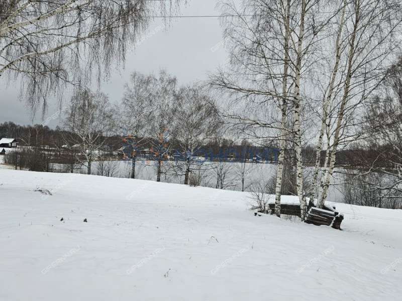 дом на улице 40 лет Победы деревня Пияичное